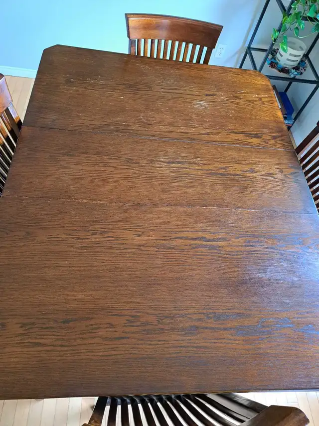Solid wood high dining table with 4 chairs newly reupholtered in Dining Tables & Sets in Barrie - Image 4