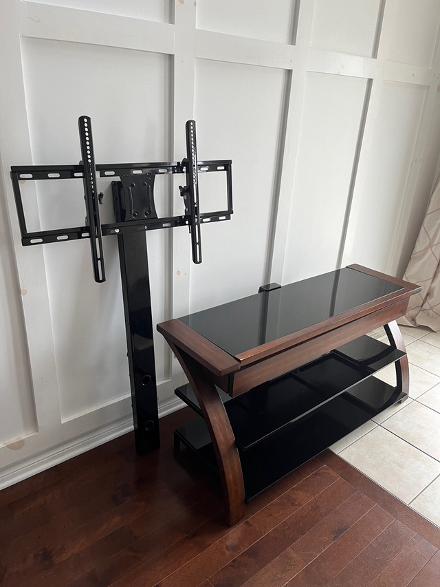 TV table/stand Entertainment 3in 1 console  in TV Tables & Entertainment Units in Ottawa