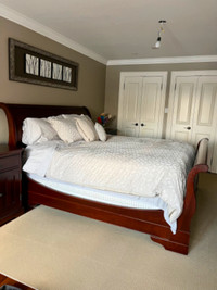 Restoration Hardware Marston King sleigh bed with 2 nightstands