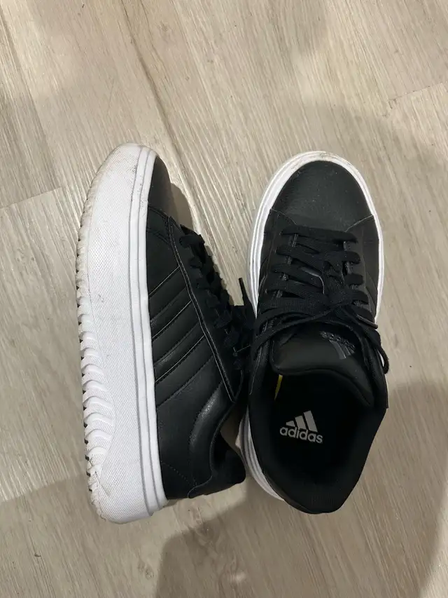 women shoes size 8 in Women's - Shoes in City of Montréal - Image 6