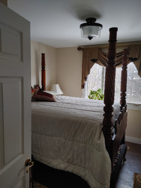 Antique mahogany 4-poster bed