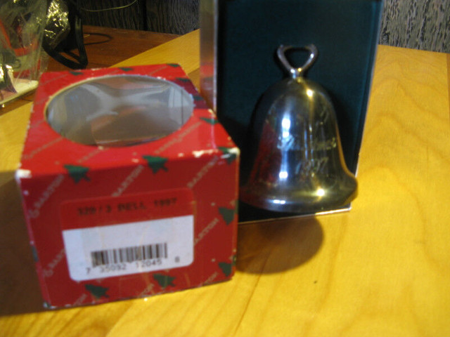 Vintage REED & BARTON SILVER BELL 1997. in Arts & Collectibles in Trois-Rivières