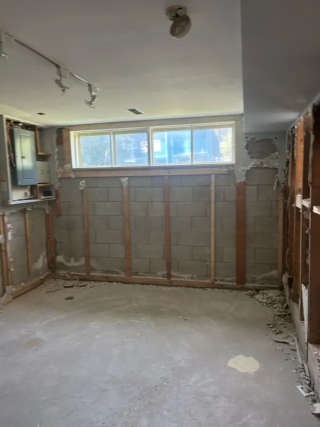 45 yrs experience in demolition and floor removal in Excavation, Demolition & Waterproofing in City of Toronto - Image 6