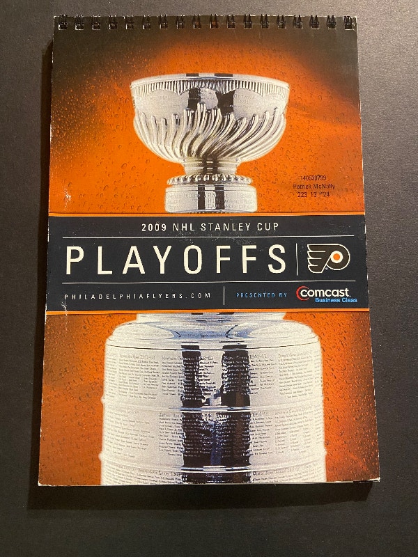 2009 Philadelphia Flyers NHL Playoffs Booklet with 25 tickets Arts