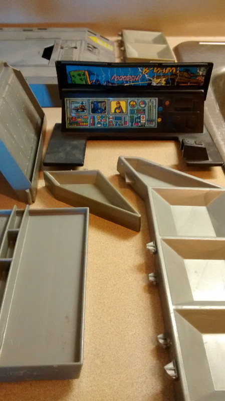 Vintage 1983 Hasbro GI Joe Headquarters Command Center Parts Lot in Toys & Games in Strathcona County - Image 4