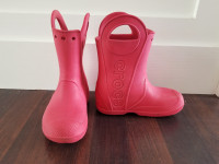 Crocs rain boots size J1