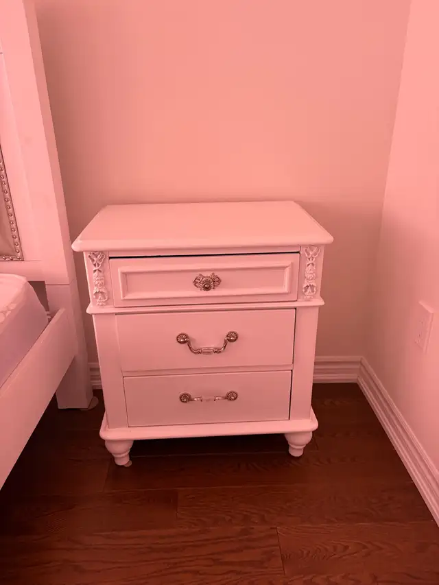 Twin princess white bed Dresser Nightstand in Beds & Mattresses in Oshawa / Durham Region - Image 6