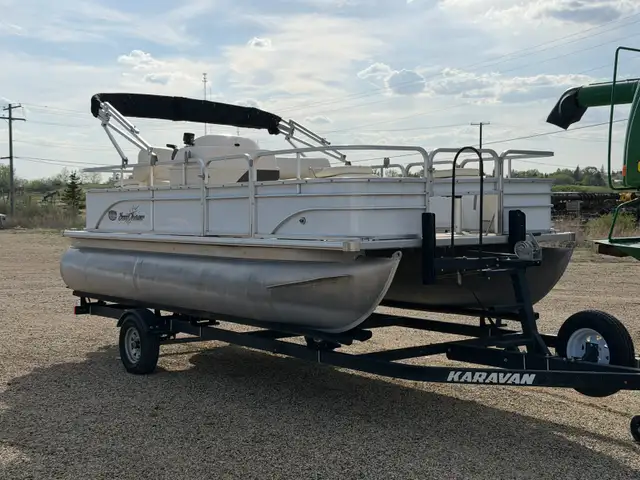 2018 Sunchaser Oasis 818KPH Pontoon in Powerboats & Motorboats in Regina - Image 3
