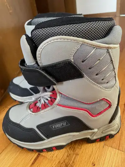 Kids 'no-tie' snowboard boots, Firefly brand, size 4. Used one season, good condition. Pick up in Hu...