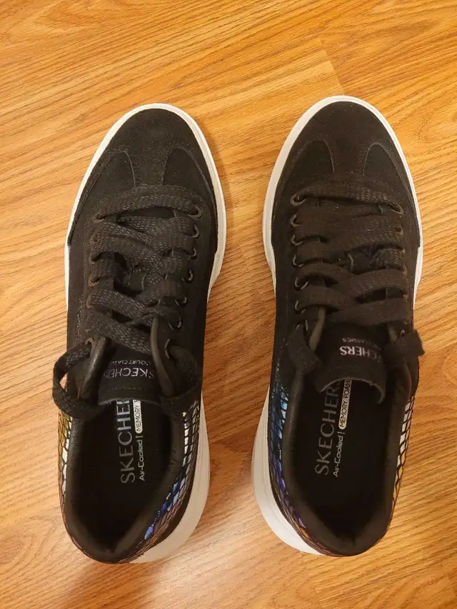 New Women's Skechers Cordova Mirrored brights athletic shoes in Women's - Shoes in Calgary - Image 8