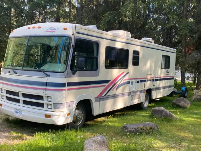 Motorhome Fleetwood Flair. 1997 mint condition  in RVs & Motorhomes in Penticton - Image 3