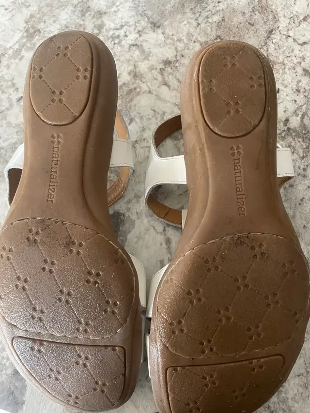 Sandales blanches Naturalizer in Women's - Shoes in Québec City - Image 6