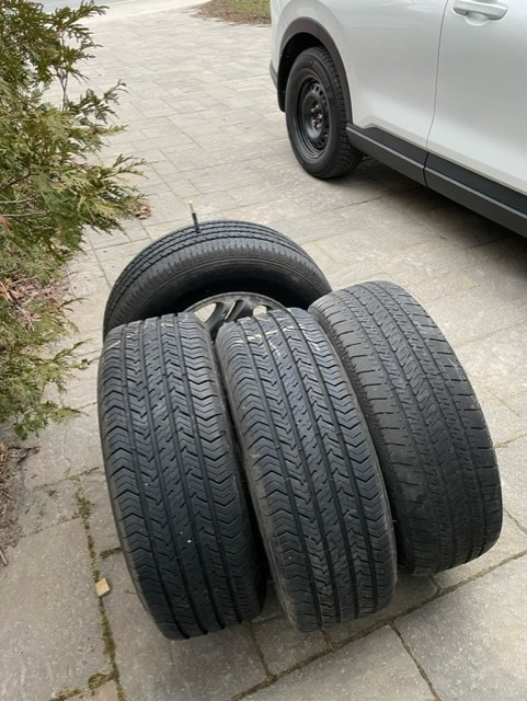 215/70R15 tires and alloy rims in Tires & Rims in Kingston - Image 3