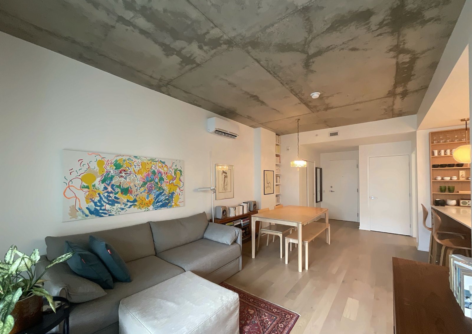 SUPERBE CONDO 3 1/2 À AIRE OUVERTE — photo 2