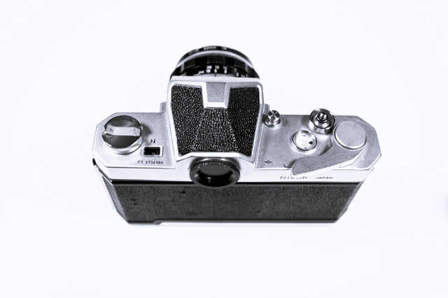 NIKKORMAT FT-N  50mm 1:2 et 135mm 3.5 fonctionnel et bon état dans Appareils photo et caméras  à Longueuil/Rive Sud - Image 3