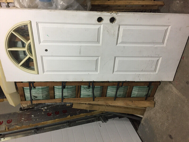 Used exterior steel door 32 inch needs TLC in Windows, Doors & Trim in Regina