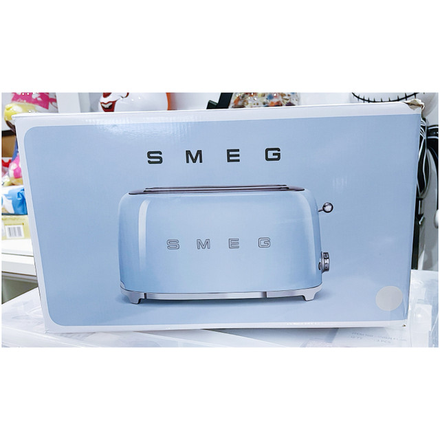 SMEG 4-SLICE TOASTER IN PASTEL PINK - BRAND NEW IN BOX in Toasters & Toaster Ovens in City of Toronto - Image 2