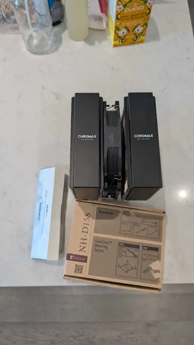 Noctua D15s with Black Heat sink covers, View more