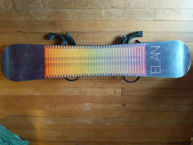 Elan Aero 155 Snowboard and Bindings in Snowboard in Nelson - Image 3