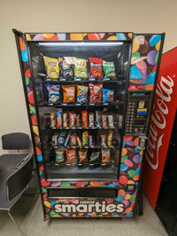 AP Snackshop 113 Snack Vending Machine