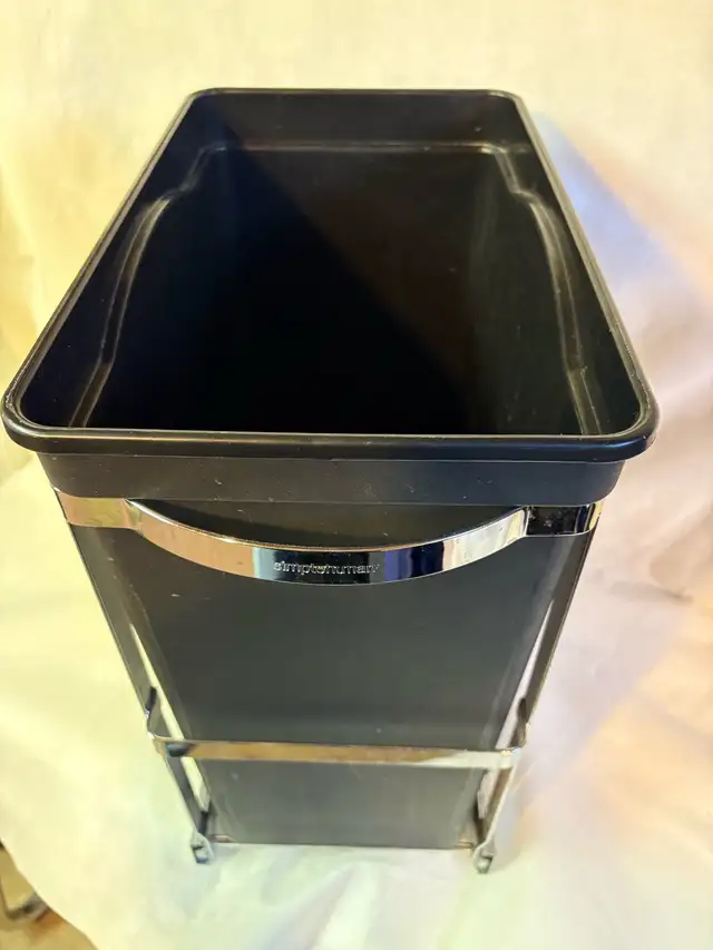 KITCHEN WASTE BIN in Cabinets & Countertops in Markham / York Region - Image 8