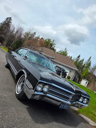 1965 Buick Electra 225 Wildcat 445 Le vrai style old school américain. Une machine qui tourne les tê...