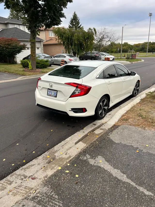 2018 Honda Civic-Leather Interior 