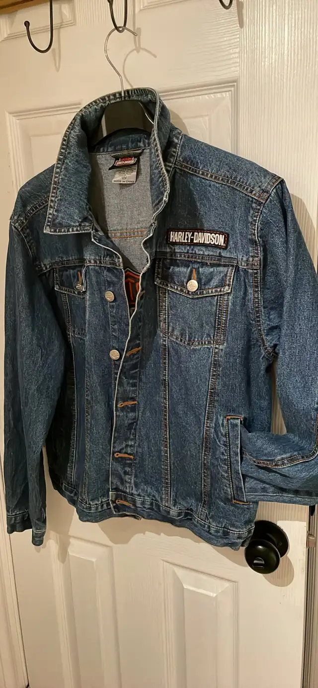 Harley-Davidson trucker jacket large in Women's - Tops & Outerwear in London - Image 3