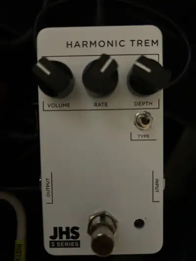 JHS Harmonic Tremolo , View more