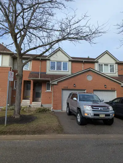 Spotless Townhouse for Rent in top school area in desirable, well maintained complex. 2 minutes to S...
