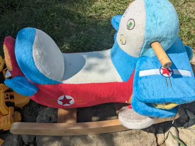 Biplane designer airplane with music suitable for small children