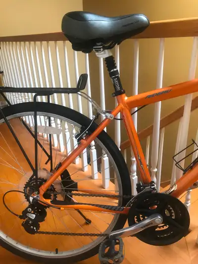 Vélo hybride Norco en aluminium, comme neuf, léger, View more