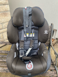 Britax Boulevard toddler car seat - 2020 manufacturing date