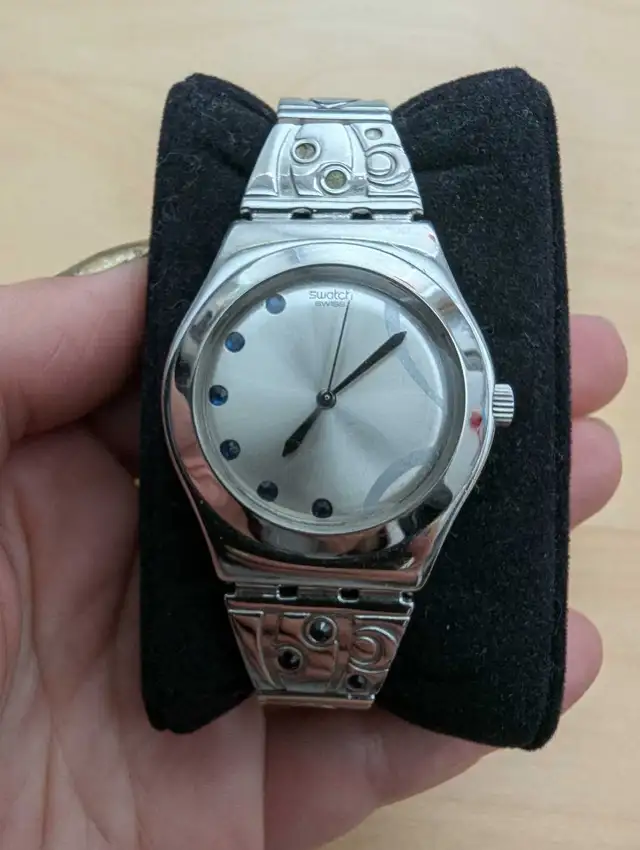 Swatch women watch  in Jewellery & Watches in Longueuil / South Shore - Image 4