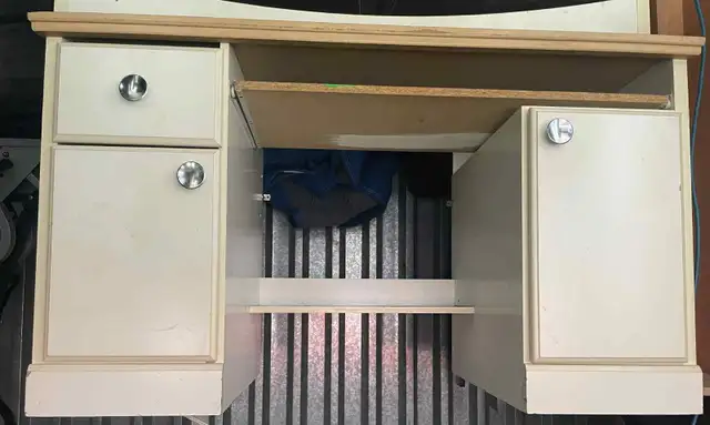 bureau d'ordinateur in Other in West Island - Image 2