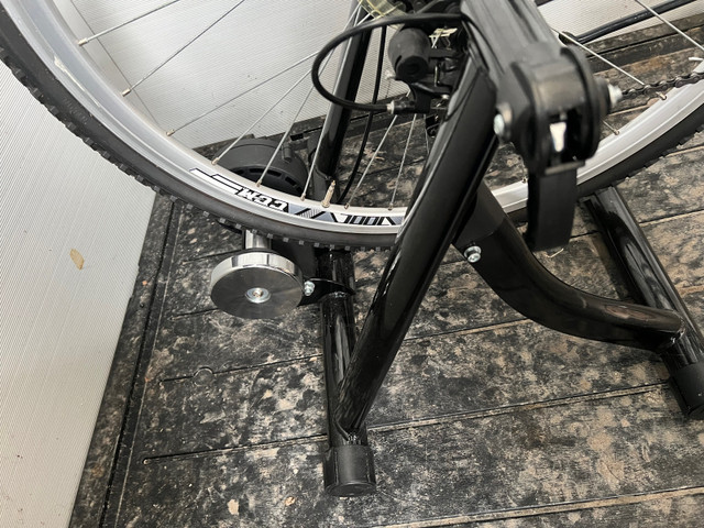 CCM Bicycle & Indoor Trainer in Road in Pembroke - Image 2