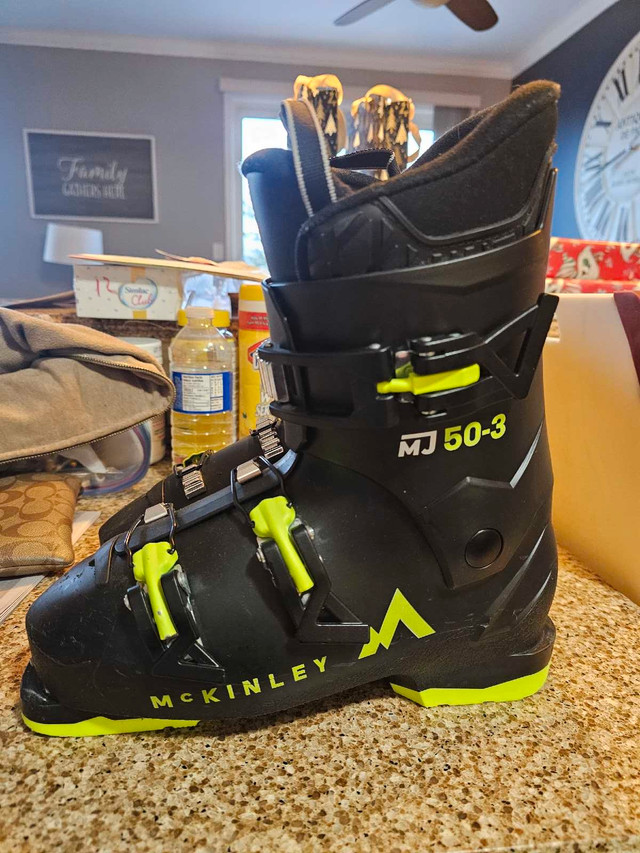 McKinley Ski Boots size 25/25.5 298m in Ski in Oakville / Halton Region - Image 3