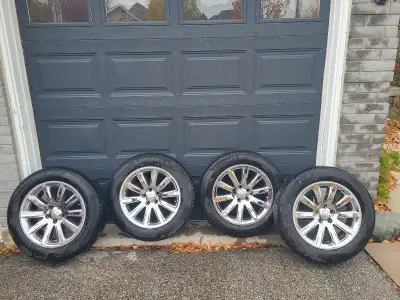 Chrome rims and Pirelli Cinturato tires. 225 60/R18 Sensors were new when installed. Were exclusive...
