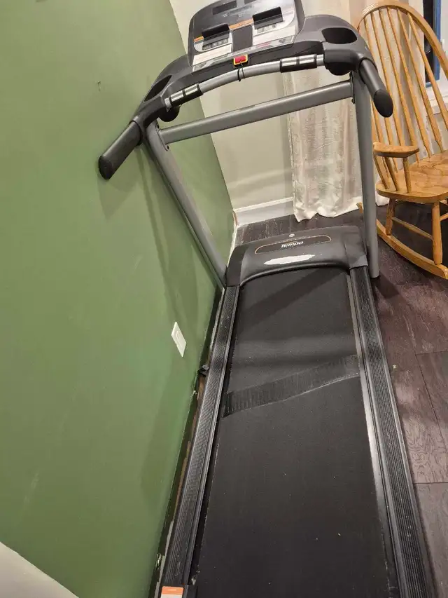 Treadmill  in Other in Ottawa - Image 5