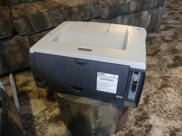 Imprimante laser à vendre dans Imprimantes, Scanneurs  à Saguenay - Image 2