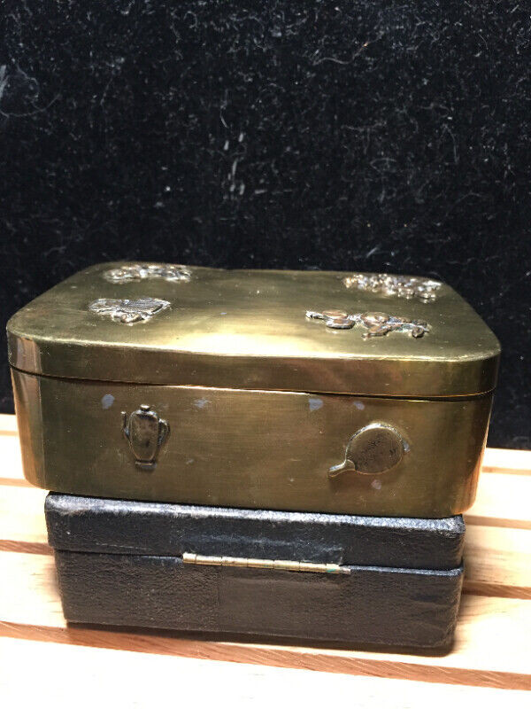 OLD CHINESE BRONZE METAL BOX in Arts & Collectibles in Vancouver - Image 3