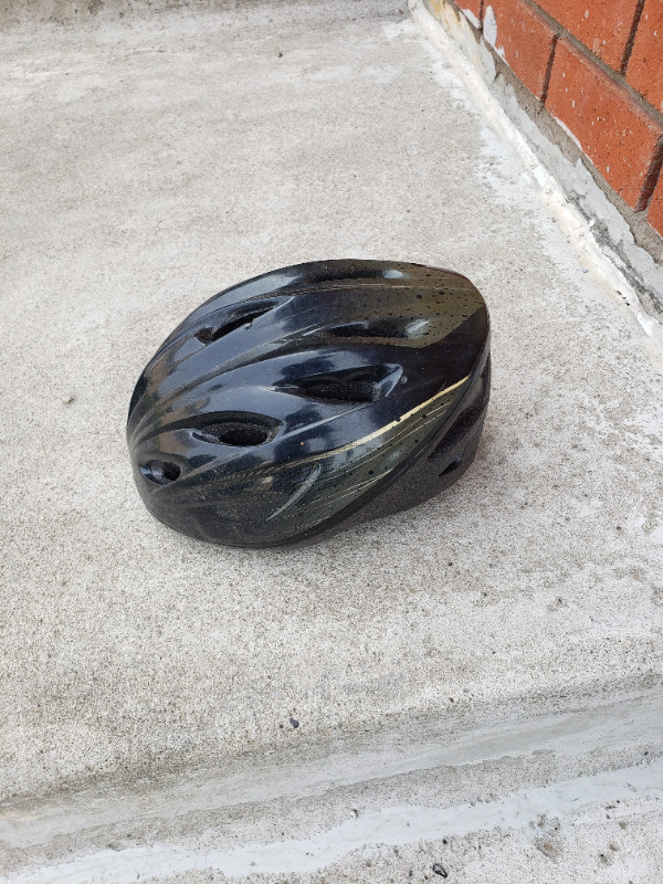 Bike Helmet/New Kick Stand/New Bundy Pegs in Clothing, Shoes & Accessories in Oshawa / Durham Region - Image 4