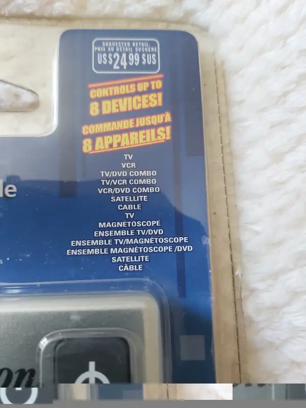 Brand New in Package! Emerson Jumbo Universal Remote in Video & TV Accessories in Saint John - Image 4