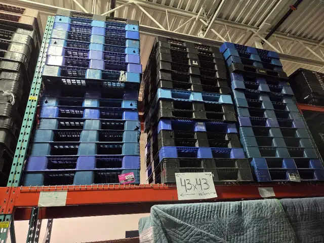 Plastic pallets for sale IN STOCK updated pics TODAY ready now in Other in Mississauga / Peel Region - Image 5