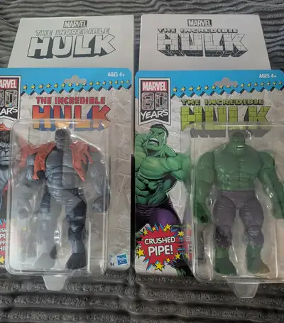 Marvel Legends 80th Anniversary Retro Hulk & Grey Hulk Set SDCC, View more