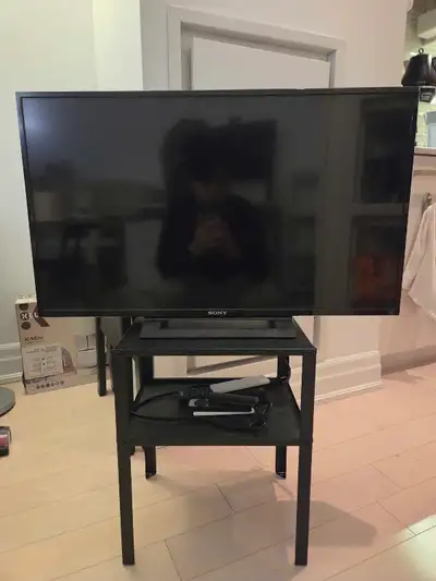 Sony 32 inch TV (FREE Google TV dongle)!, View more