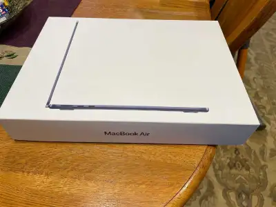 2025 MacBook Air M4 sealed 16Gb RAM 256GB SSD, View more
