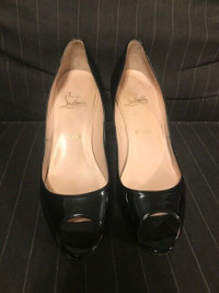 LOU BOUTIN-Peep Toe Pumps Womens SIze 39 USA 9Black Patent