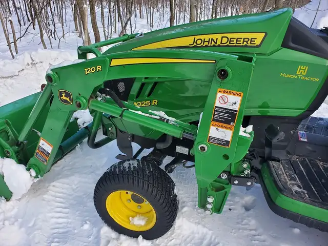 2017 John Deere 1025R 4WD Tractor with Attachments – 387 Hrs in Farming Equipment in Owen Sound - Image 6