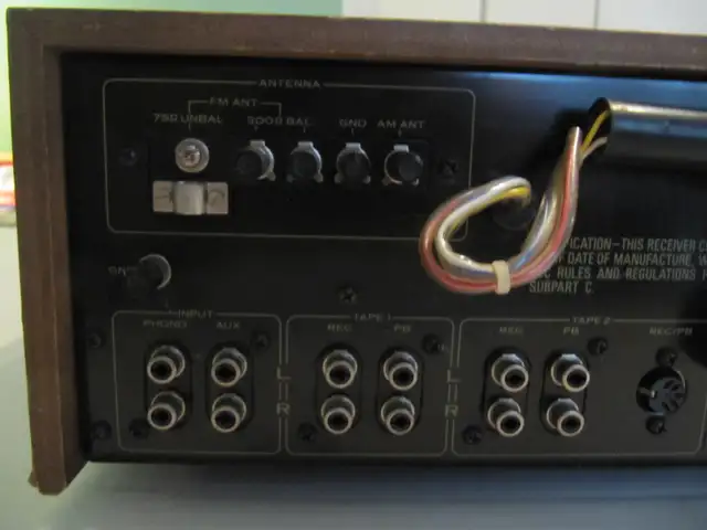 Pioneer Model SX-535 AM/FM Stereo Receiver Superb Cond Circ 1974 in Arts & Collectibles in Mississauga / Peel Region - Image 8